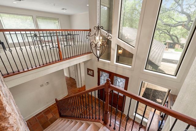 415 Woodway Forest Dr, San Antonio, TX 78216