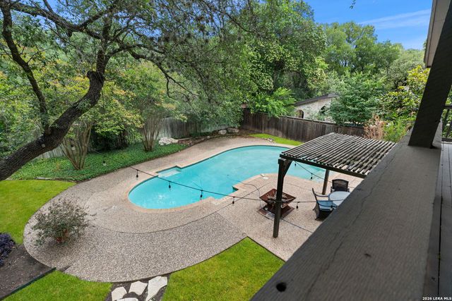 415 Woodway Forest Dr, San Antonio, TX 78216