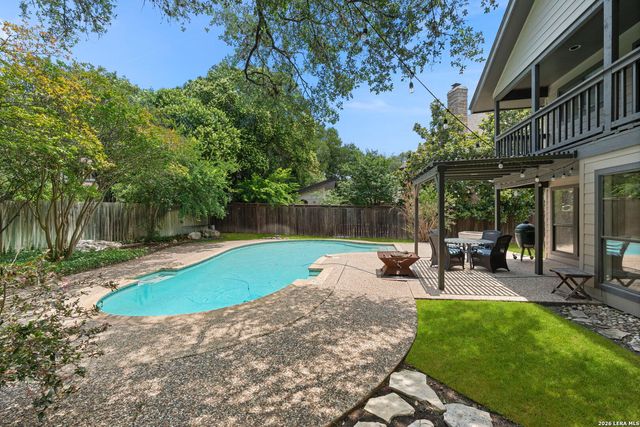 415 Woodway Forest Dr, San Antonio, TX 78216