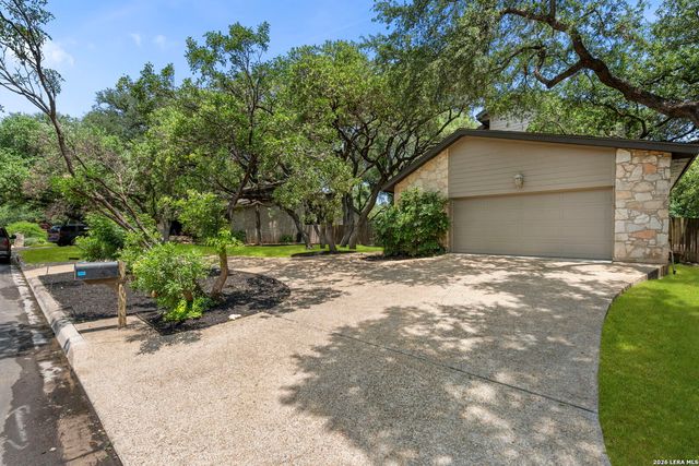 415 Woodway Forest Dr, San Antonio, TX 78216