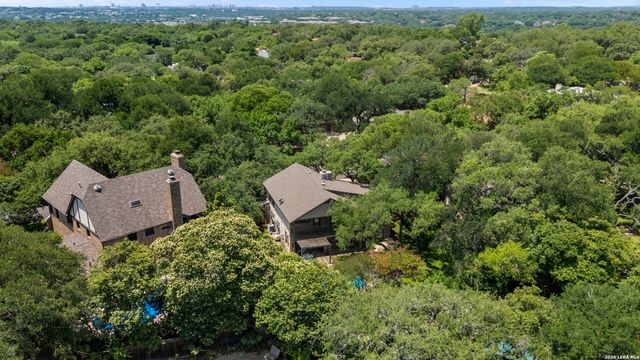 415 Woodway Forest Dr, San Antonio, TX 78216