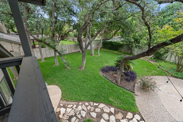 415 Woodway Forest Dr, San Antonio, TX 78216