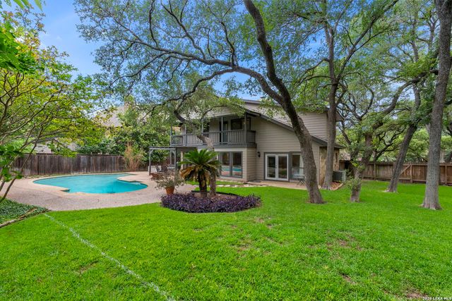 415 Woodway Forest Dr, San Antonio, TX 78216
