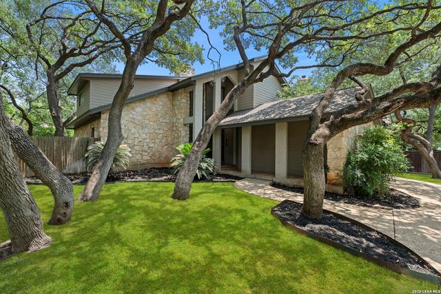 415 Woodway Forest Dr, San Antonio, TX 78216