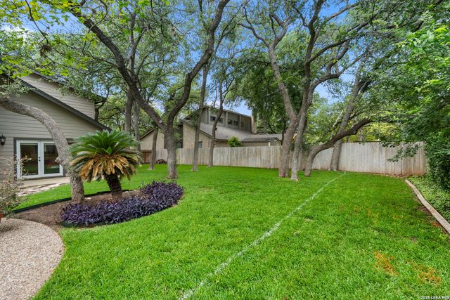 415 Woodway Forest Dr, San Antonio, TX 78216