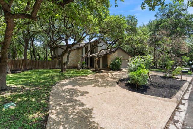 415 Woodway Forest Dr, San Antonio, TX 78216