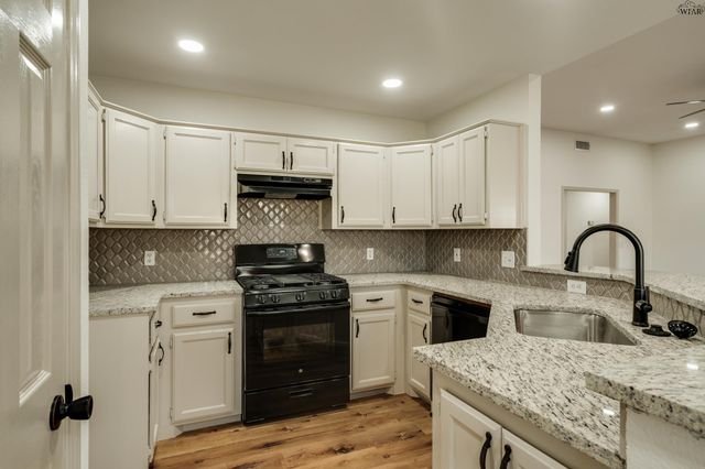 8 BASSWOOD DRIVE, Wichita Falls, TX 76310