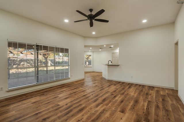 8 BASSWOOD DRIVE, Wichita Falls, TX 76310