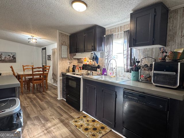 100 Lakeview Drive, Colbert, GA 30628