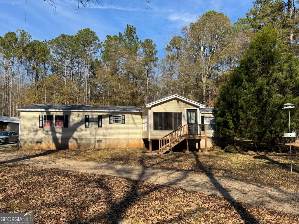 100 Lakeview Drive, Colbert, GA 30628
