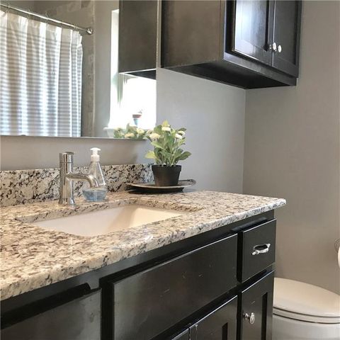 3317 Lakeshire Ridge Way, Edmond, OK 73034