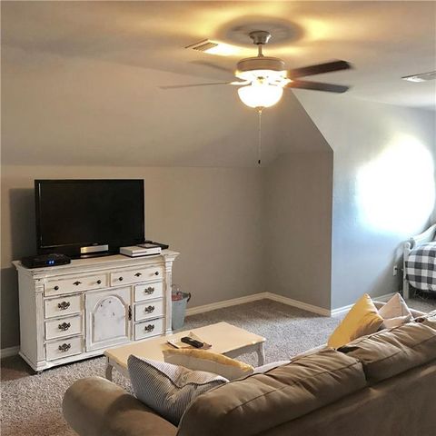 3317 Lakeshire Ridge Way, Edmond, OK 73034