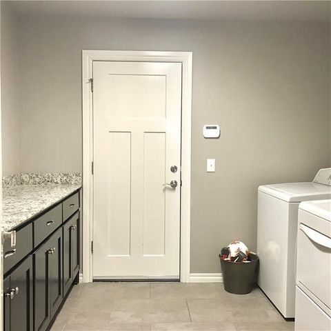 3317 Lakeshire Ridge Way, Edmond, OK 73034
