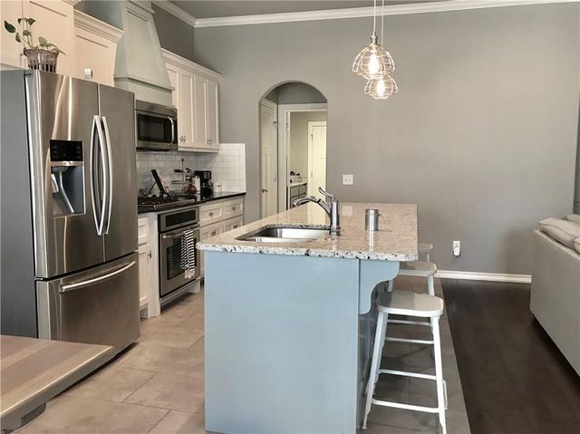 3317 Lakeshire Ridge Way, Edmond, OK 73034