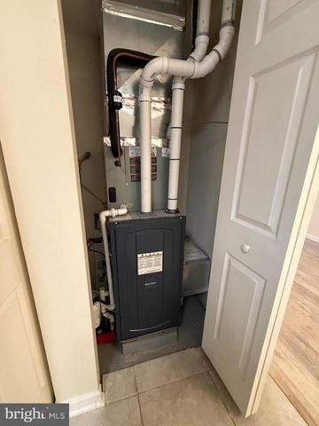 6201 HIGHLAND CT, Wilmington, DE 19802