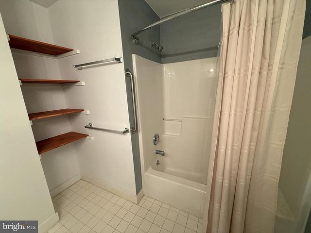 6201 HIGHLAND CT, Wilmington, DE 19802