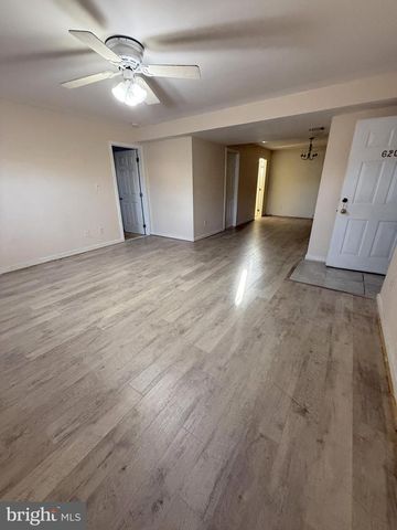 6201 HIGHLAND CT, Wilmington, DE 19802