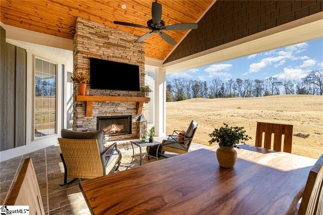 1819 Cross Creek Drive, Seneca, SC 29678