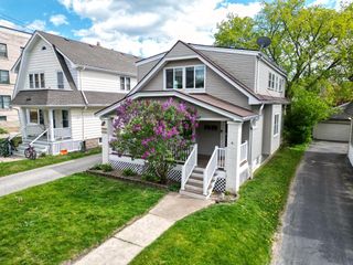 1705 Newton AVENUE #1707, Shorewood, WI 53211