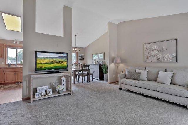 3730 Tower Pond Drive, Anoka, MN 55303
