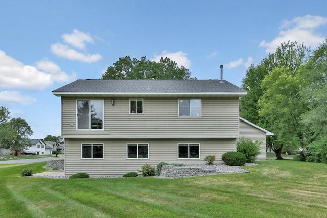 3730 Tower Pond Drive, Anoka, MN 55303