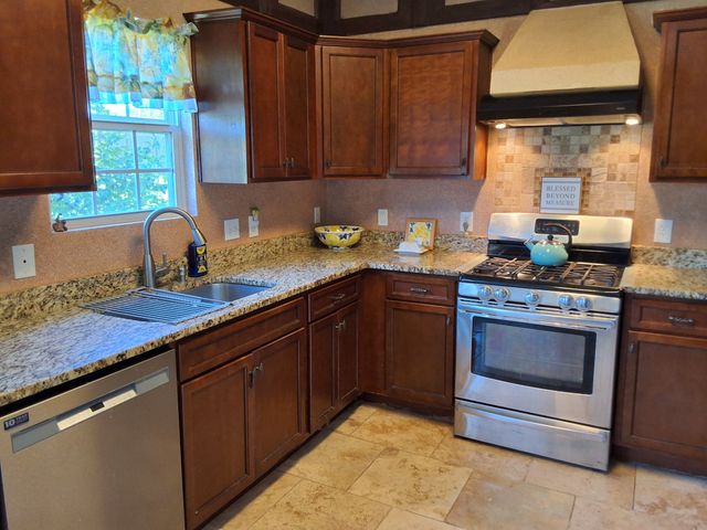 1417 Bending River Dr, Nashville, TN 37221
