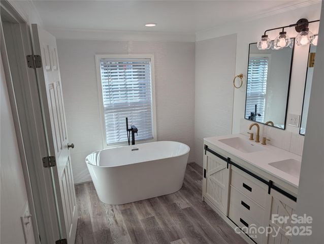 1334 Mecklenburg Highway, Mooresville, NC 28115