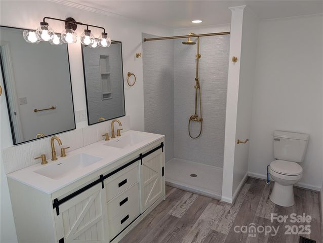 1334 Mecklenburg Highway, Mooresville, NC 28115