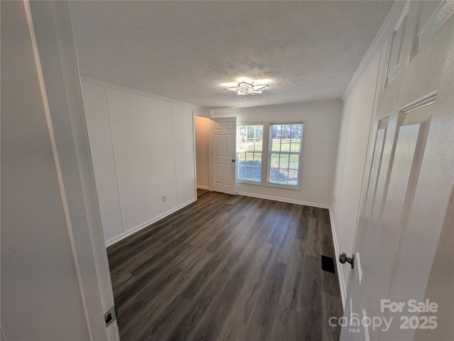 1334 Mecklenburg Highway, Mooresville, NC 28115