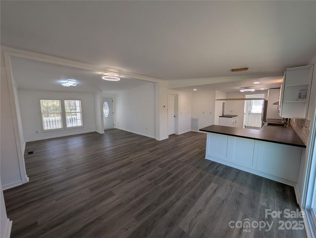 1334 Mecklenburg Highway, Mooresville, NC 28115