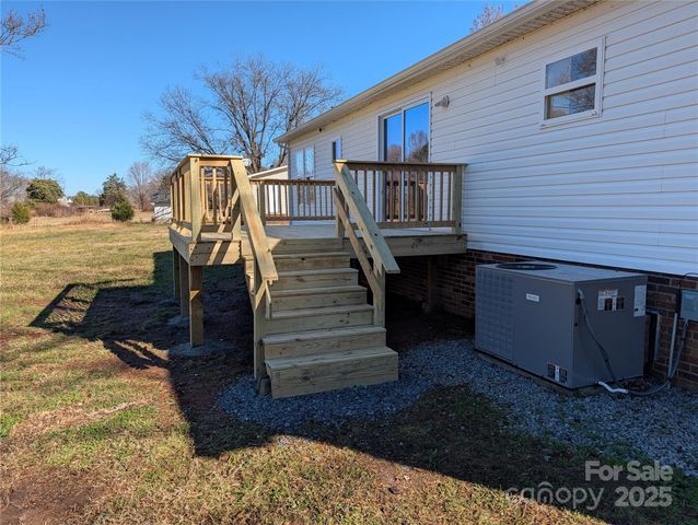 1334 Mecklenburg Highway, Mooresville, NC 28115