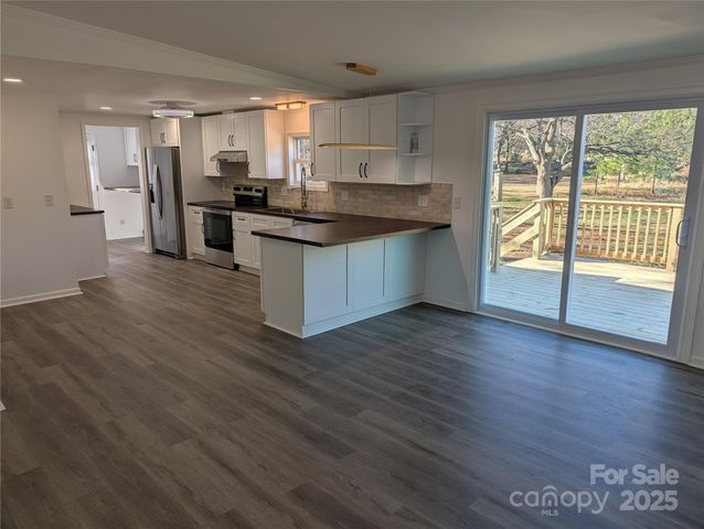 1334 Mecklenburg Highway, Mooresville, NC 28115