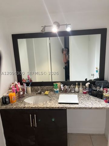 486 NW 165th St Rd B-603, Miami, FL 33169