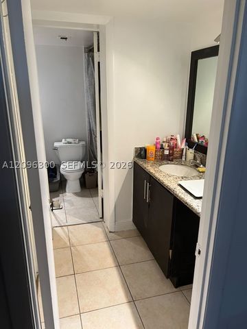 486 NW 165th St Rd B-603, Miami, FL 33169