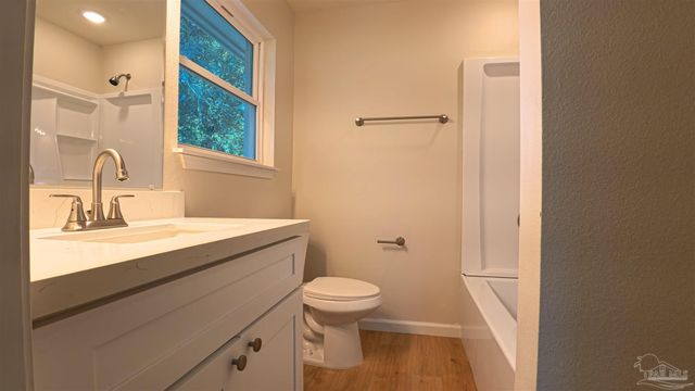 213 Emerald Ave, Pensacola, FL 32505