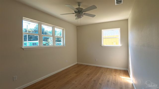 213 Emerald Ave, Pensacola, FL 32505