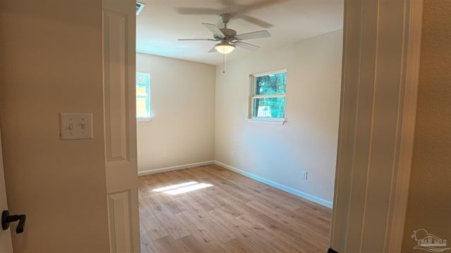 213 Emerald Ave, Pensacola, FL 32505