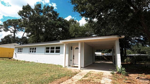 213 Emerald Ave, Pensacola, FL 32505