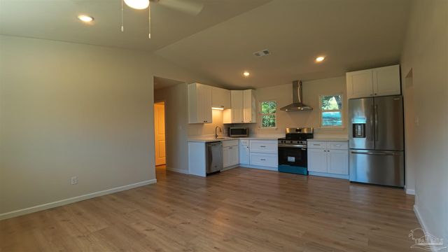 213 Emerald Ave, Pensacola, FL 32505