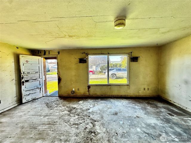 162 N Jeffries, Aberdeen, WA 98520