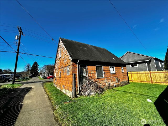 162 N Jeffries, Aberdeen, WA 98520