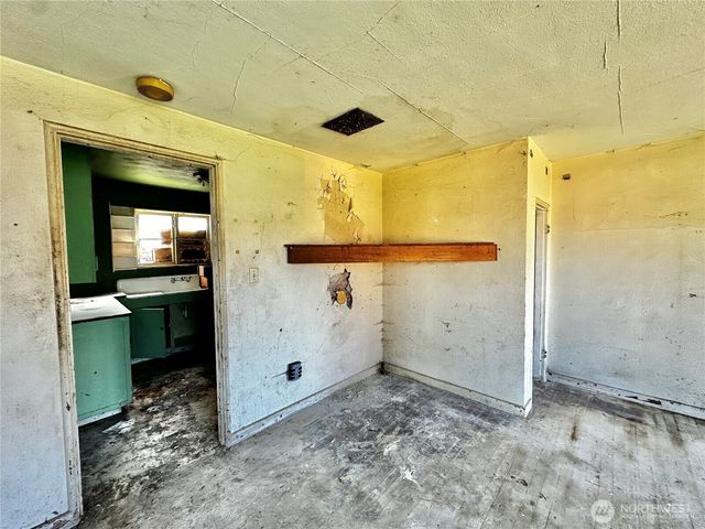 162 N Jeffries, Aberdeen, WA 98520