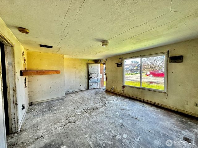 162 N Jeffries, Aberdeen, WA 98520