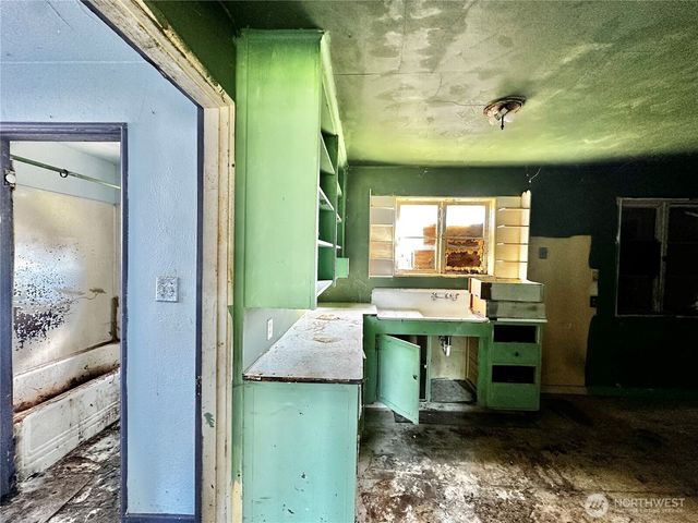 162 N Jeffries, Aberdeen, WA 98520