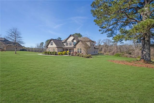 68 Mitchell Farm Drive, Sharpsburg, GA 30277