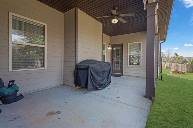 68 Mitchell Farm Drive, Sharpsburg, GA 30277