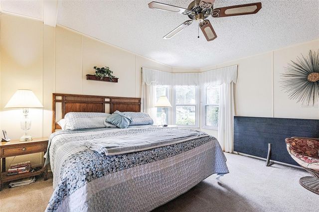 24927 PINE HILL, Leesburg, FL 34748