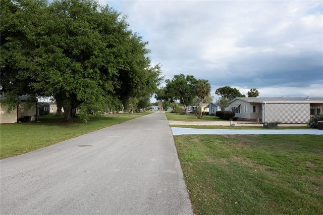 24927 PINE HILL, Leesburg, FL 34748