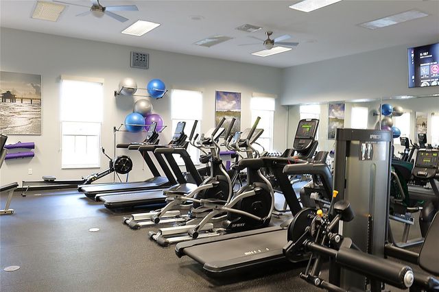 24927 PINE HILL, Leesburg, FL 34748