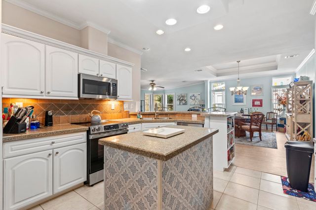 137 Wellspring Dr., Conway, SC 29526